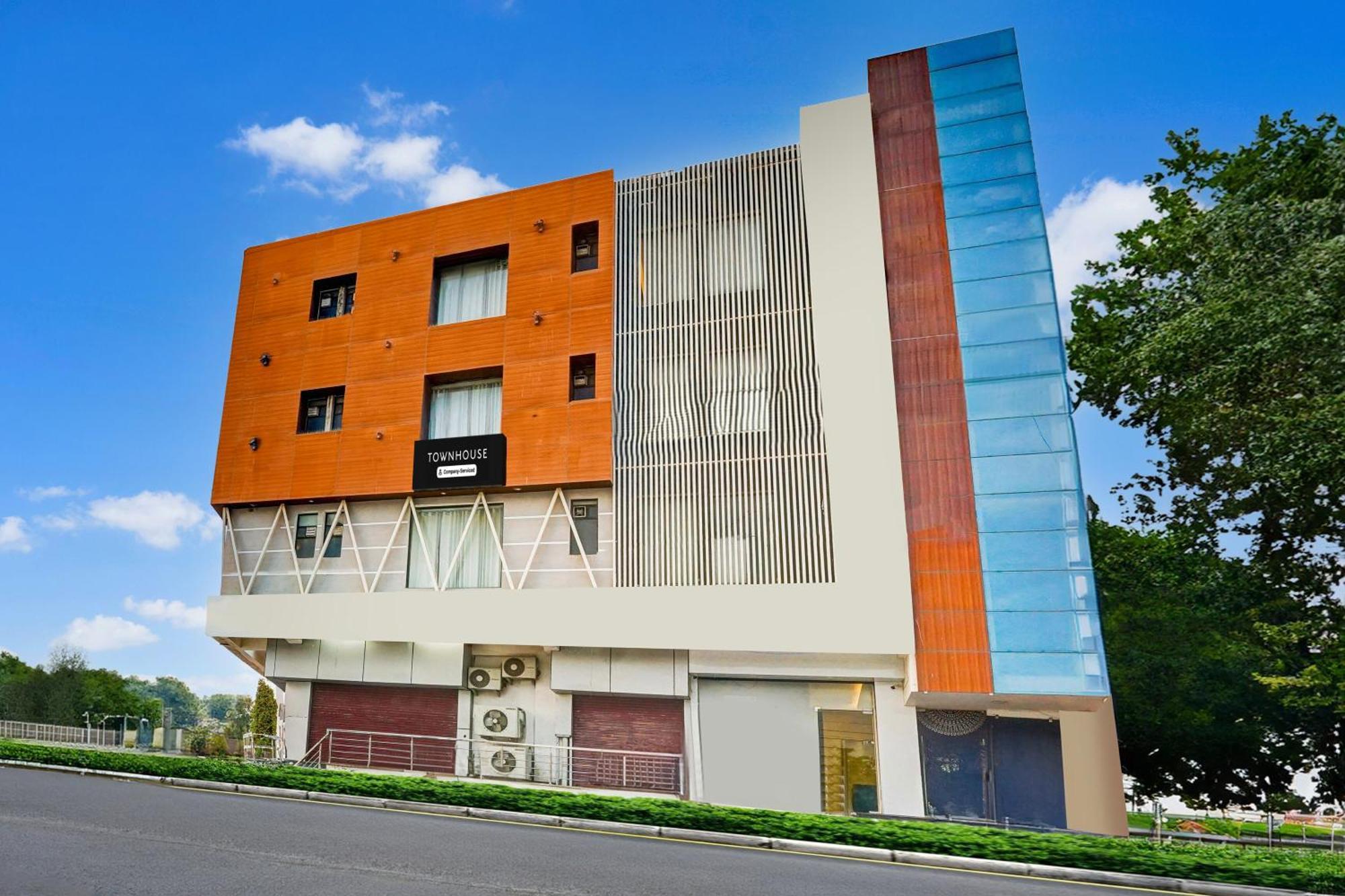 Super Townhouse Jagatpura Hotel Jaipur Exterior foto